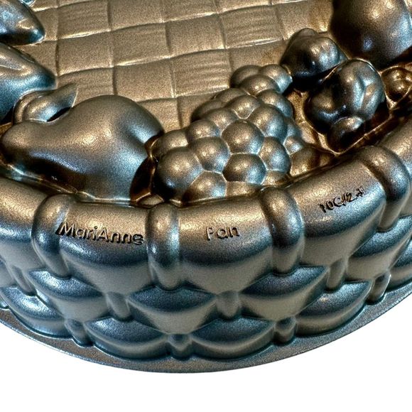 Nordic Ware Marianne Cake Pan 10 Cup Non-Stick Cast Aluminum Silver, Made in USA - Picture 1 of 11